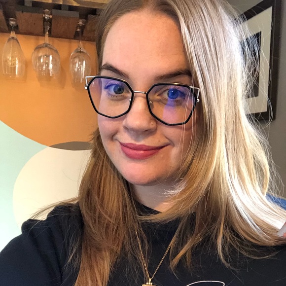 Meet your Posher, Maia - Picture 1 of 1